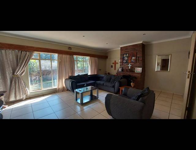 5 BEDROOM HOUSE FOR SALE IN RANDGATE